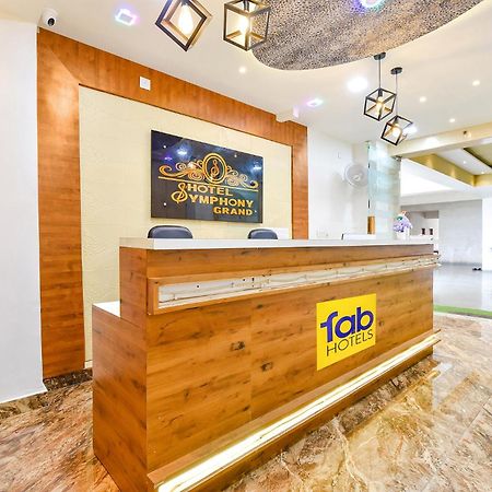 Fabhotel Symphony Grand Ahmedabad Buitenkant foto