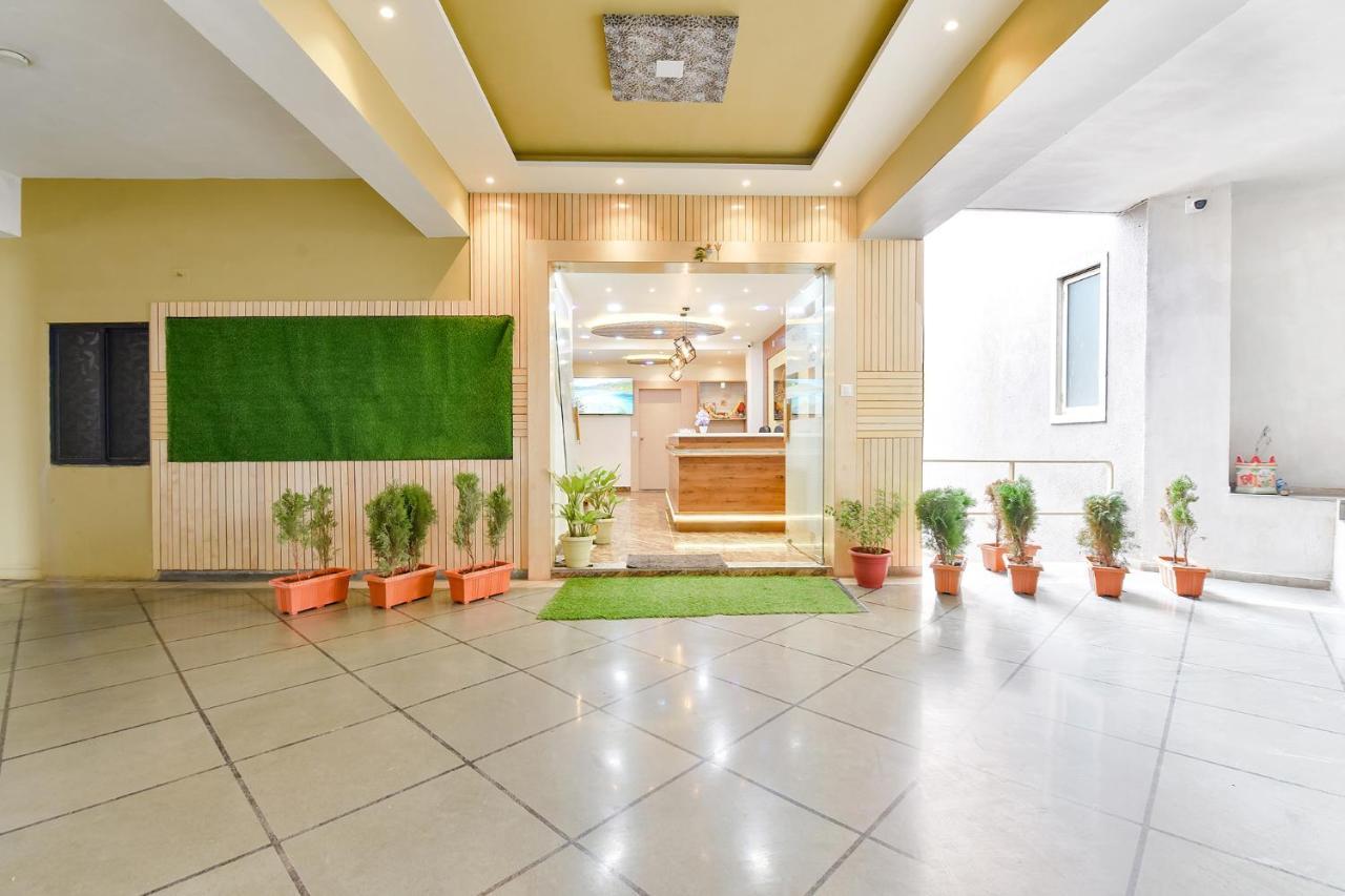 Fabhotel Symphony Grand Ahmedabad Buitenkant foto