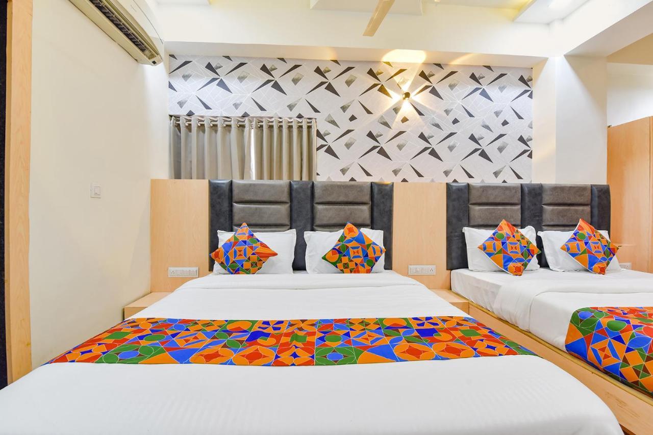 Fabhotel Symphony Grand Ahmedabad Buitenkant foto