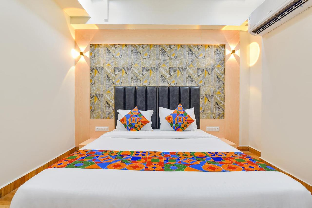 Fabhotel Symphony Grand Ahmedabad Buitenkant foto