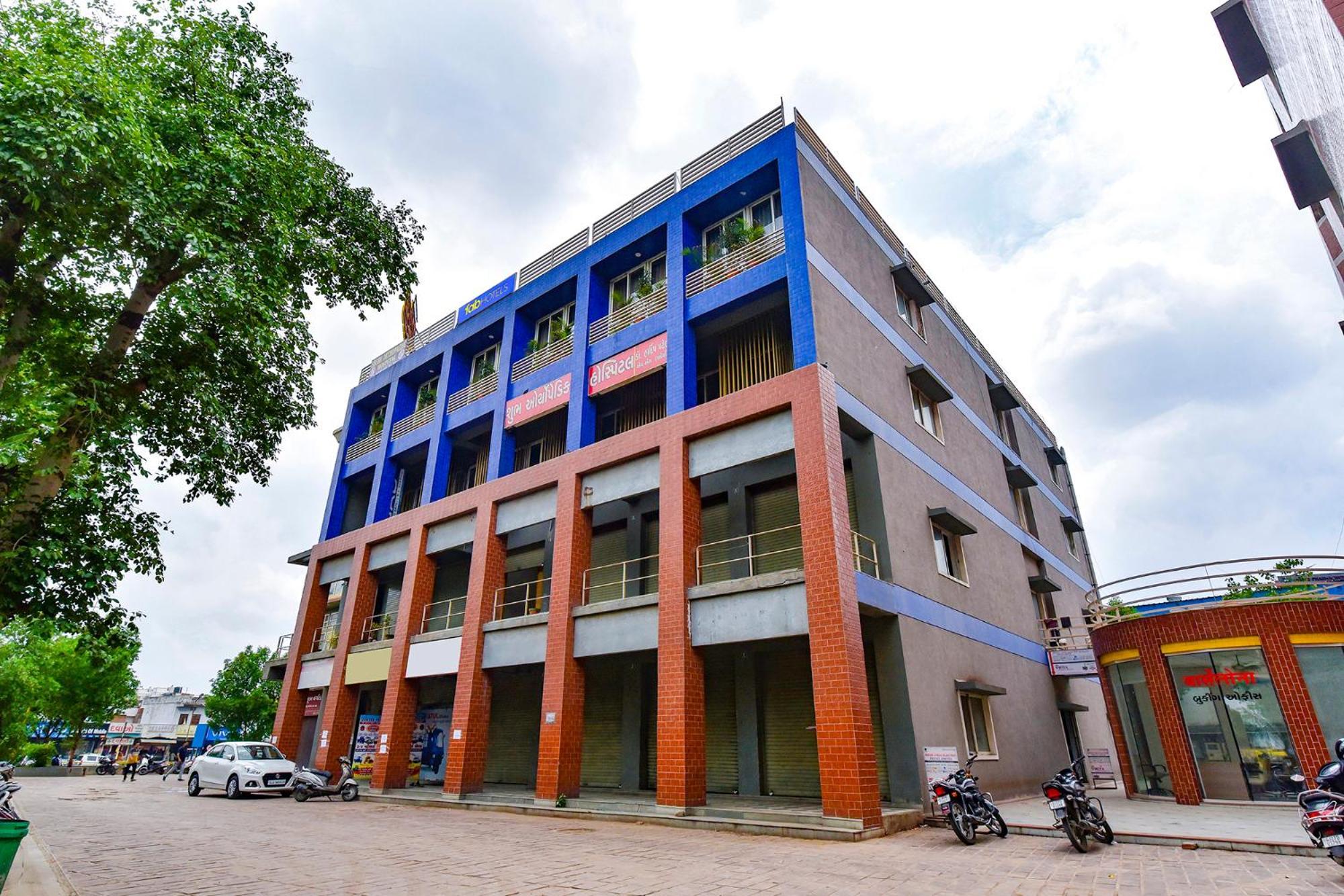 Fabhotel Symphony Grand Ahmedabad Buitenkant foto